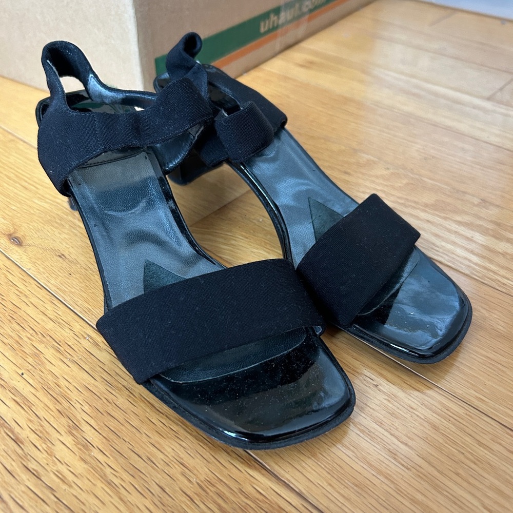 Vintage Stuart Weitzman heeled sandals, sz 7.5